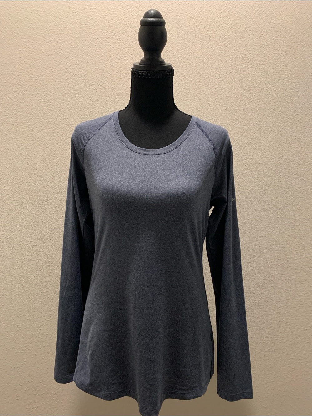 Columbia Women's Long Sleeve Crewneck Top in Charcoal (Size S)